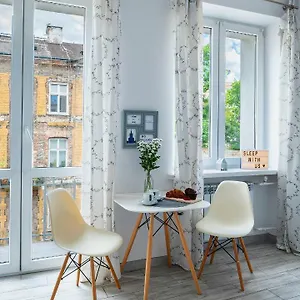 Emilii Plater 12 Prywatne Mieszkanie Z Balkonem 400 M Od Dworca Centralnego Samodzielne Zameldowanie! Self Check-in System! Apartament